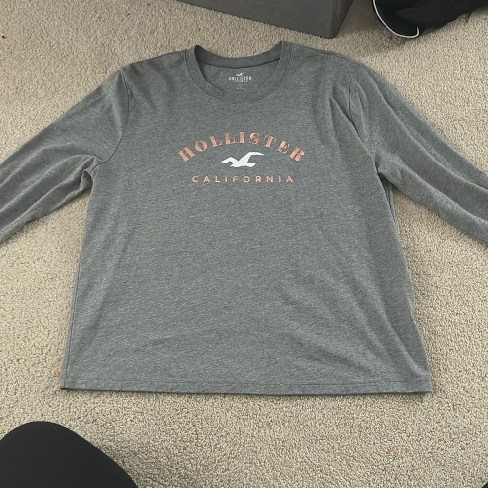 women’s hollister long sleeve